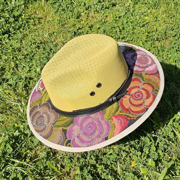 Embroidered Hats. - Picture 6 of 15